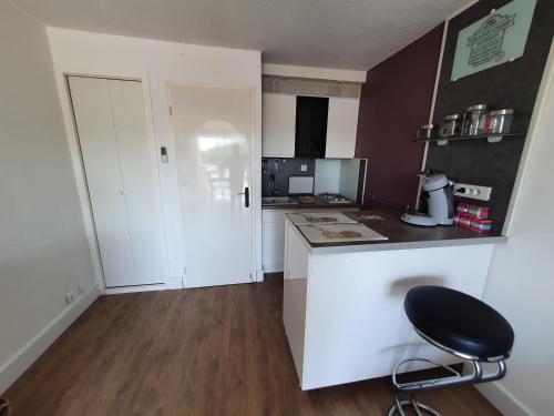 Studio cabine mer et pinède 26m2: 4pers, neuf, cosy