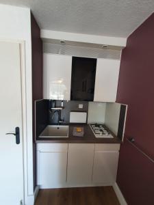 Studio cabine mer et pinède 26m2: 4pers, neuf, cosy