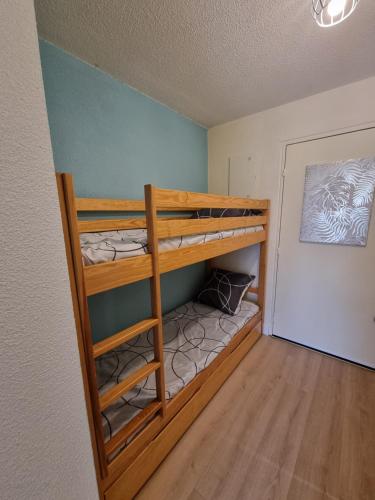 Studio cabine refait à neuf à 3 minutes à pied de la plage
