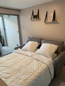 Studio cabine rénové rez de jardin à 150 m de la plage