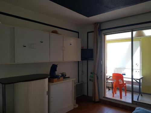 STUDIO-CABINE VUE MER PLEIN CENTRE