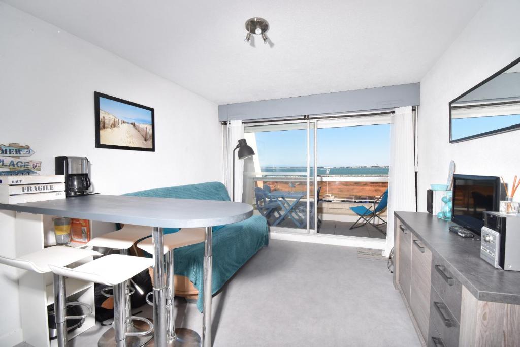 Studio cabine vue mer Port Camargue du Centurion, B, 6, 30240 Le Grau-du-Roi