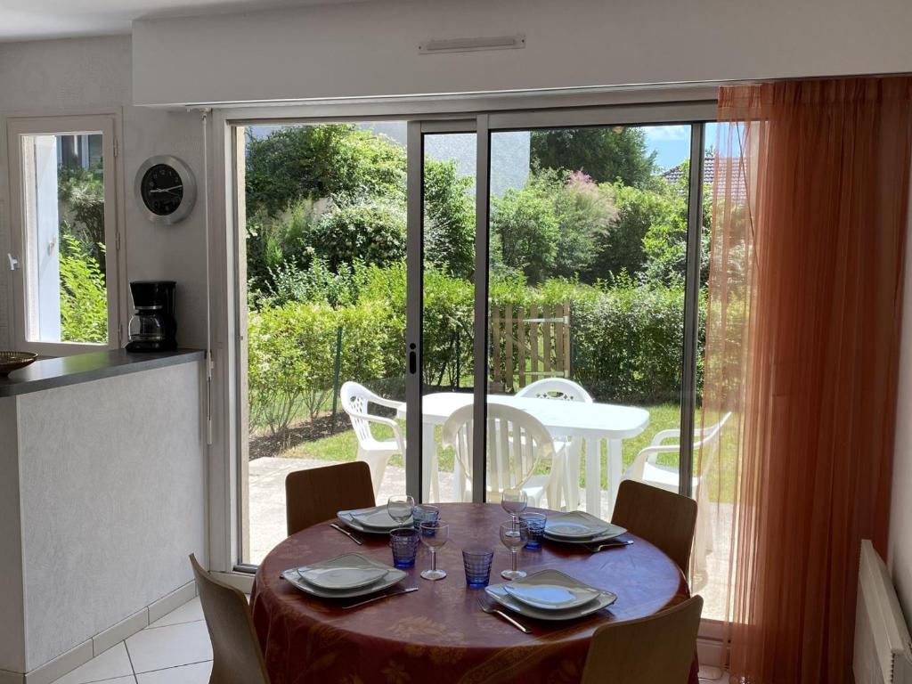 Appartement Studio Cabourg, 1 pièce, 4 personnes - FR-1-487-224 11 boulevard des Diablotins RESIDENCE CASTEL GUILLAUME 14390 Cabourg