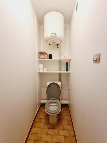 STUDIO CALME 22 m2 CENTRE VILLE NANTUA
