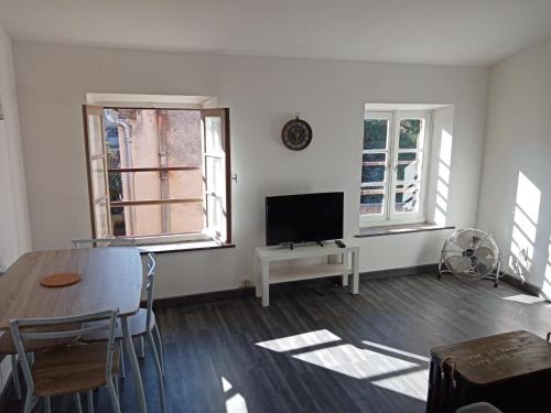 Appartement Studio calme 46 Rue de la République 11000 Carcassonne Languedoc-Roussillon