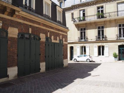 Studio Calme Pres Des Champs Elysees