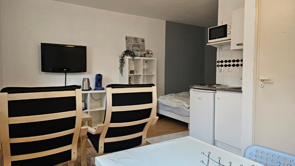 Appartement Studio calme proche centre 39 Boulevard de la Paix 51100 Reims