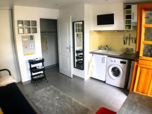 Studio calme proche Paris avec terrasse privative et jacuzzi en option