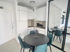 Studio Cannes, 1 pièce, 2 personnes - FR-1-470-50