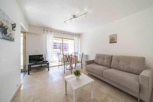 Studio Cannes center next to Croisette and rue d'Antibes