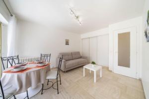 Studio Cannes center next to Croisette and rue d'Antibes