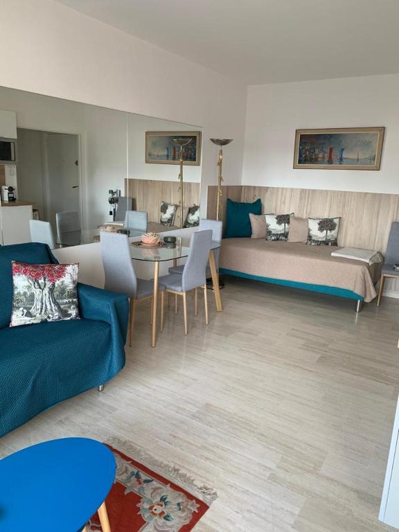 Studio Cannes les Allées 27 Boulevard de la Ferrage, 06400 Cannes
