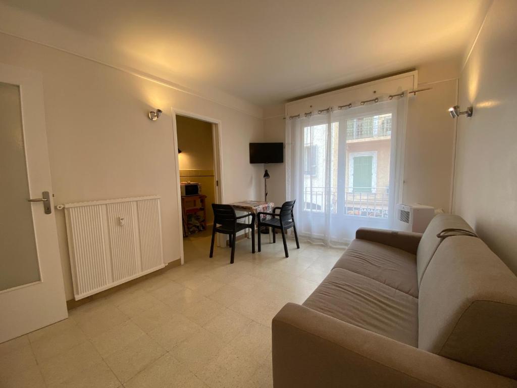 Appartement Studio - Cannes Suquet 82 Rue Georges Clemenceau 06400 Cannes