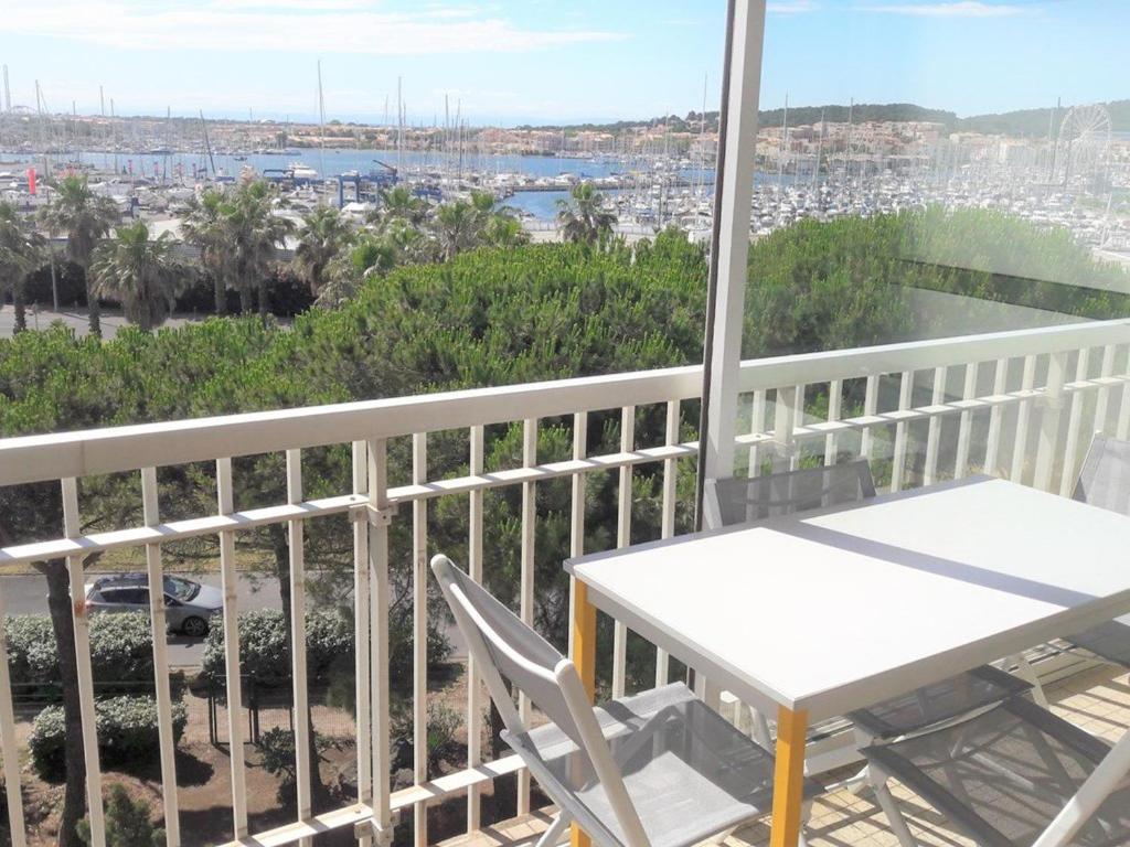 Appartement Studio Cap d'Agde, 1 pièce, 4 personnes - FR-1-607-71 RES LES AMPHORES BAT A, 2 COURS DES GENTILSHOMMES 34300 Le Cap d\'Agde