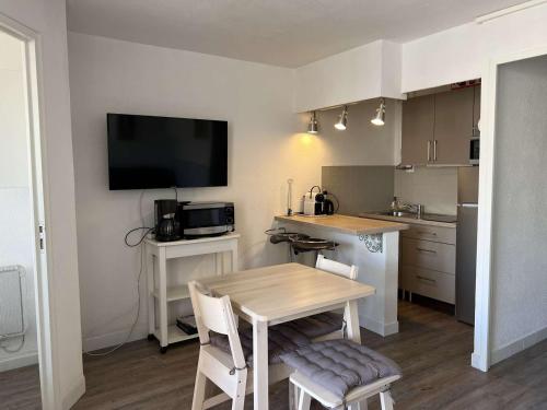 Studio Cap d'Agde, 1 pièce, 4 personnes - FR-1-702-46