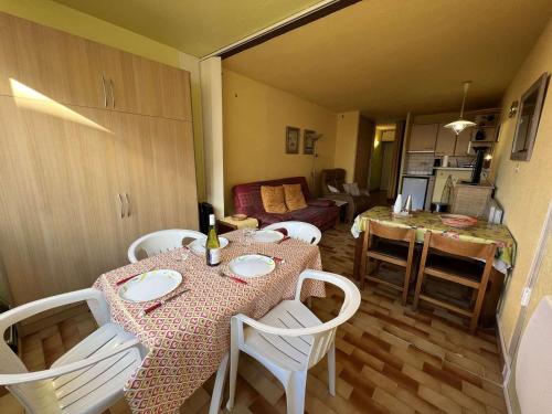 Studio Cap d'Agde, 1 pièce, 4 personnes - FR-1-702-9
