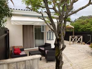 Studio CAP-OCEAN cap ferret