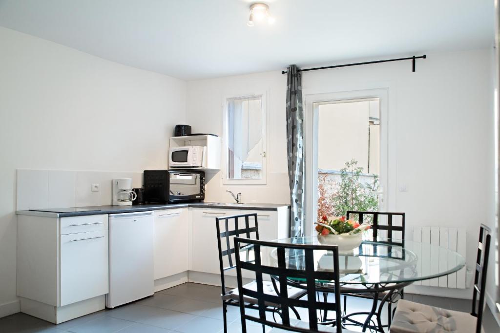 Studio Carré d'Or. 2 mins from the Croisette. 143 06400 Cannes
