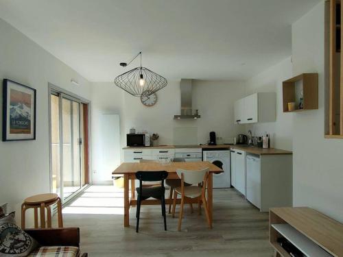 Studio Cauterets, 1 pièce, 4 personnes - FR-1-234-242