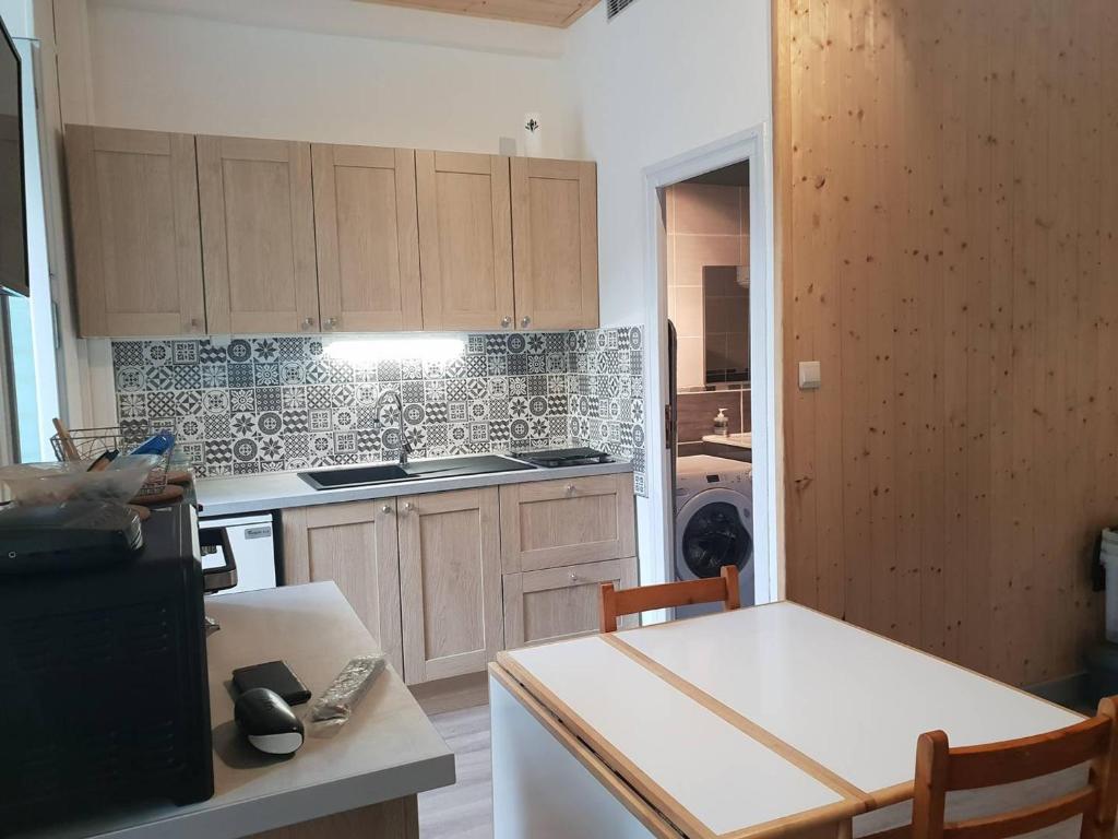 Appartement Studio Cauterets, 1 pièce, 4 personnes - FR-1-234-293 26 Avenue du Docteur Domer 65110 Cauterets