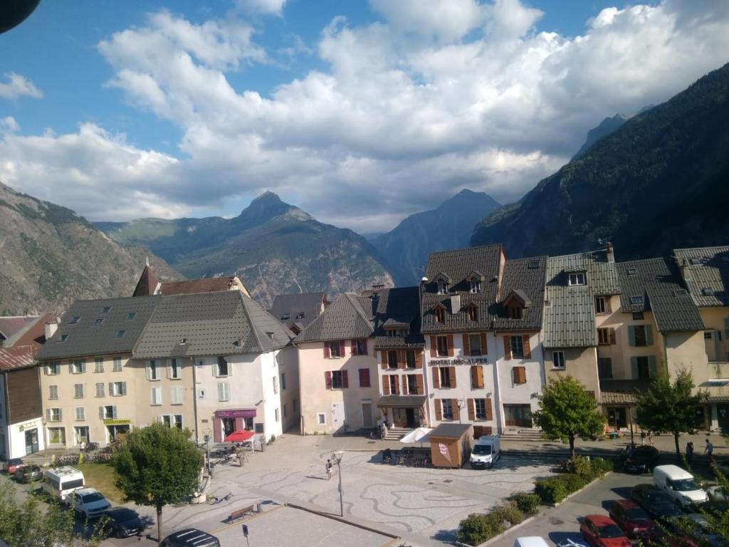 Appartement Studio Center Bourg d'Oisans Batiment A, 4 étage 39 Avenue Docteur Louis Fauré 38520 Le Bourg-dʼOisans