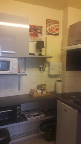 Studio Centre Auxerre + WIFI+ parking gratuit