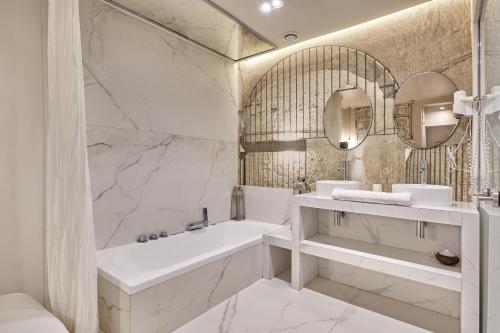 Studio Centre de Paris (Olive)