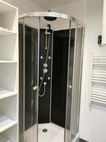 Studio centre ville de la Bourboule refait neuf octobre 2022