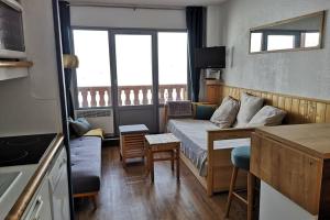 Studio chaleureux de 4 - 5 personnes, ski aux pieds