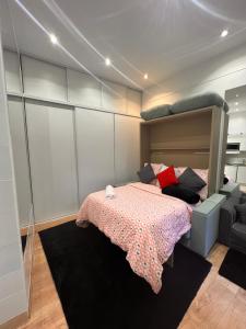 Studio Champs-Élysées - HALA PARIS