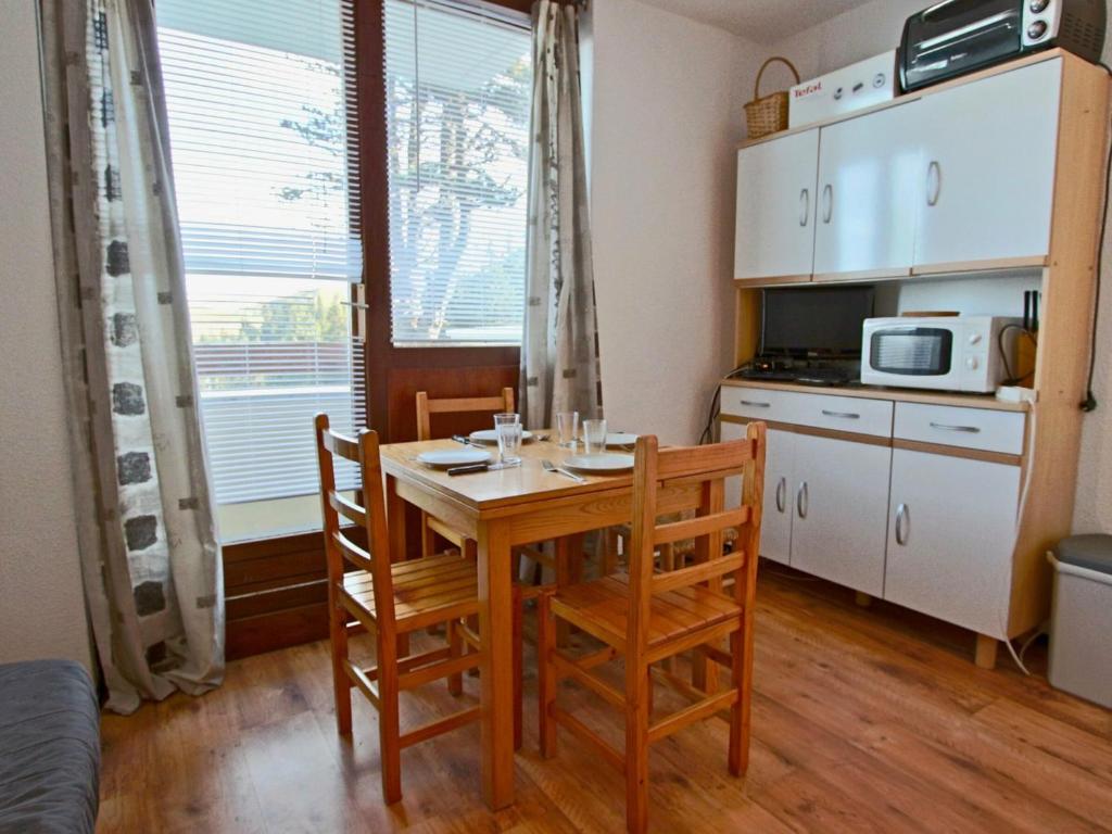 Appartement Studio Chamrousse, 1 pièce, 3 personnes - FR-1-340-124 1164 Route De La Croisette -  - Roche Beranger 38410 Chamrousse