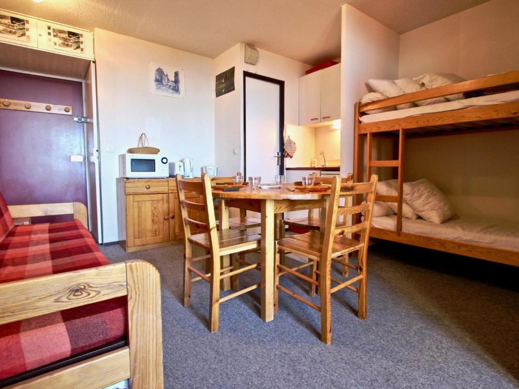 Appartement Studio Chamrousse, 1 pièce, 4 personnes - FR-1-340-106 1164 Route De La Croisette -  - Roche Beranger 38410 Chamrousse