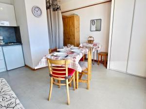 Appartement Studio Chamrousse, 1 pièce, 4 personnes - FR-1-340-148 519 Rue Des Cargneules -  - Recoin 38410 Chamrousse Rhône-Alpes