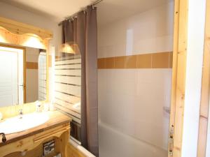 Appartement Studio Chamrousse, 1 pièce, 4 personnes - FR-1-340-243 49 Rue des Gentianes 38410 Chamrousse Rhône-Alpes