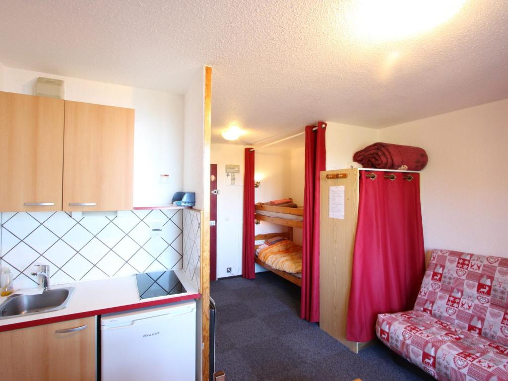 Appartement Studio Chamrousse, 1 pièce, 4 personnes - FR-1-340-245 1164 Route de la croisette ROCHE BERANGER 38410 Chamrousse