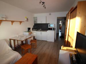 Appartement Studio Chamrousse, 1 pièce, 4 personnes - FR-1-549-117 706 Avenue du père tasse 38410 Chamrousse Rhône-Alpes