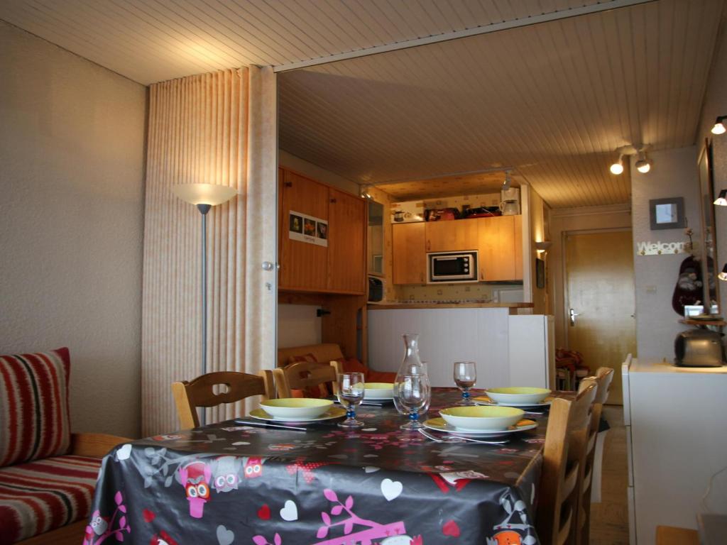 Appartement Studio Chamrousse, 1 pièce, 4 personnes - FR-1-549-64 202 Avenue du père tasse 38410 Chamrousse