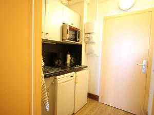 Appartement Studio Chamrousse, 1 pièce, 4 personnes - FR-1-549-66 390 Rue du pere tasse 38410 Chamrousse Rhône-Alpes