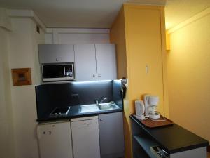 Appartement Studio Chamrousse, 1 pièce, 4 personnes - FR-1-549-91 390 Rue du pere tasse 38410 Chamrousse Rhône-Alpes