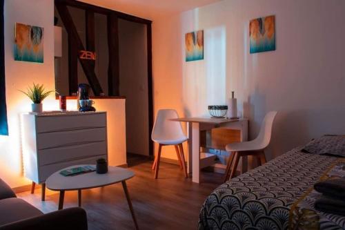 Studio Charmant Confortable Centre Ville Louviers
