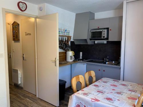 Studio Châtel, 1 pièce, 4 personnes - FR-1-198-234