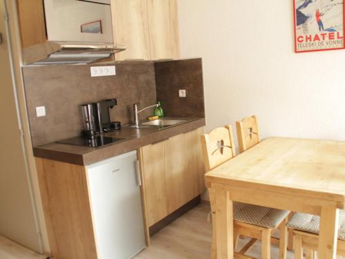 Studio Châtel, 1 pièce, 4 personnes - FR-1-200-172