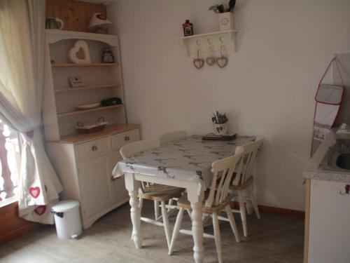 Studio Châtel, 1 pièce, 4 personnes - FR-1-200-252
