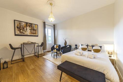 Studio chic et romantique avec vue sur la Mayenne