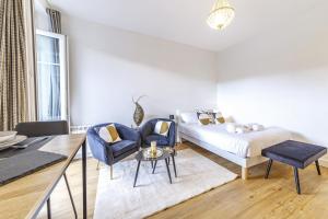 Studio chic et romantique avec vue sur la Mayenne