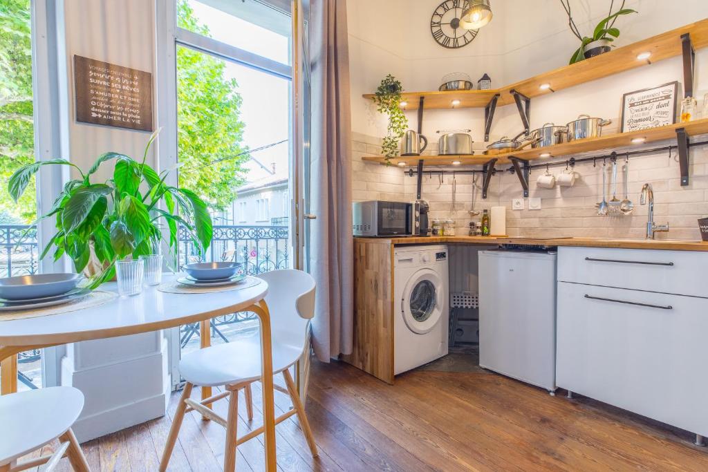 Appartement Studio Clemenceau 25 Place Georges Clemenceau 73100 Aix-les-Bains