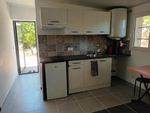 Appartement Studio climatisé avec jardin 72 Rue des Ferigoules 84700 Sorgues Provence-Alpes-Côte d\'Azur