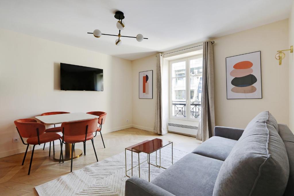 Studio climatisé avec parking privé proche Port le Brusc et Plages 83140 Six-Fours-les-Plages