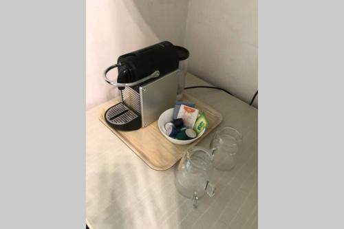 Studio climatisé avec wifi au calme sur le port.