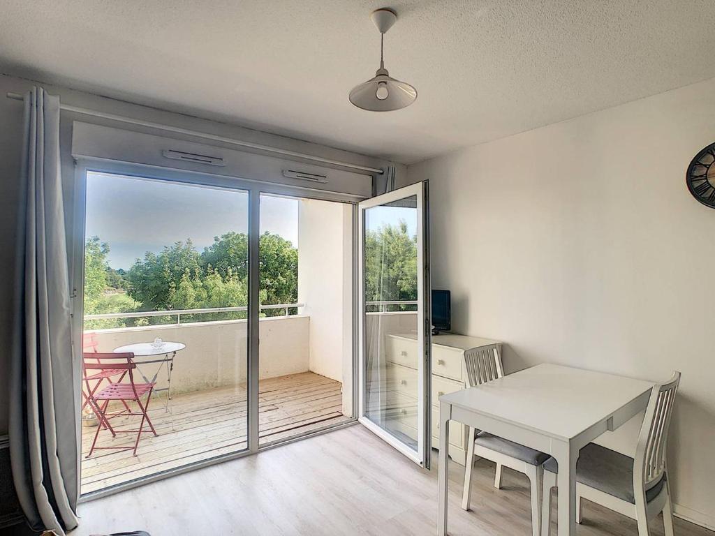 Studio climatisé cosy avec grande piscine chauffée